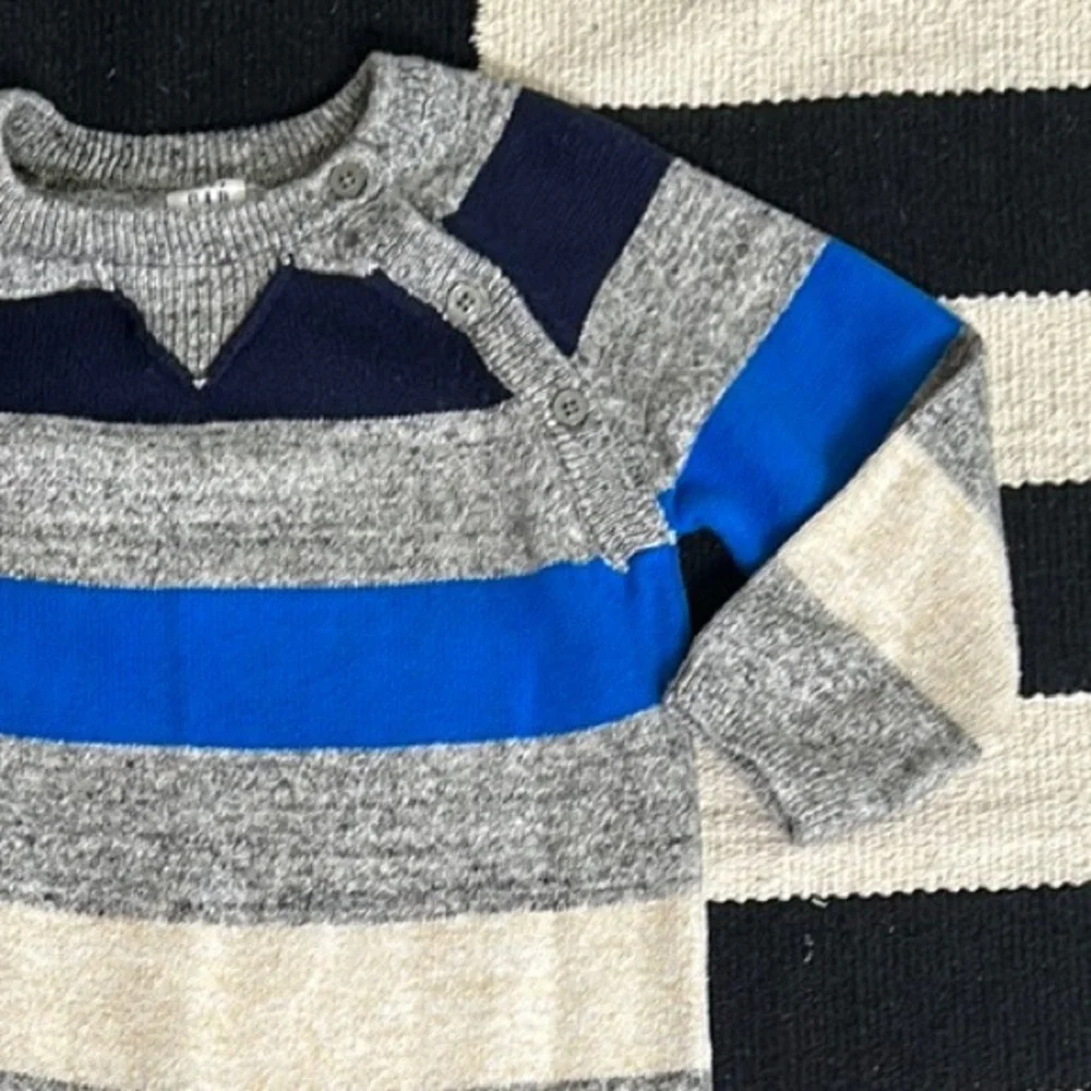 BABY GAP Knitted Striped Colored BodySuit. Size‎ 18-24M